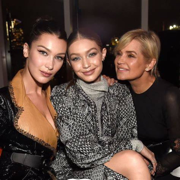 Bella Hadid’s 25th Birthday With Gigi & Anwar In NYC: Photos – Hollywood Life