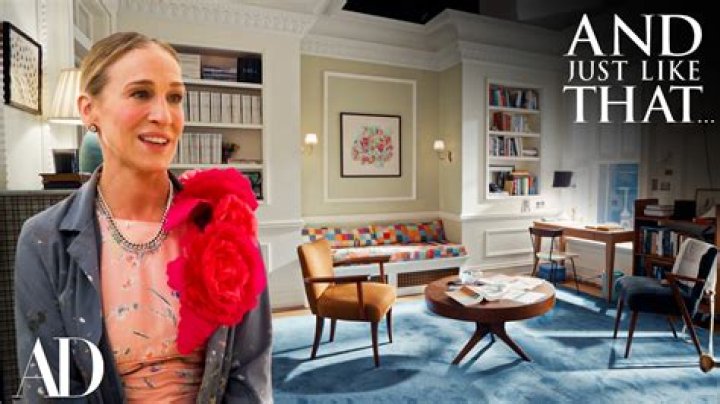 Carrie & Big Cozy Up In Bed ‘Just Like The Old Days’ In ‘And Just Like That’ Set Photo