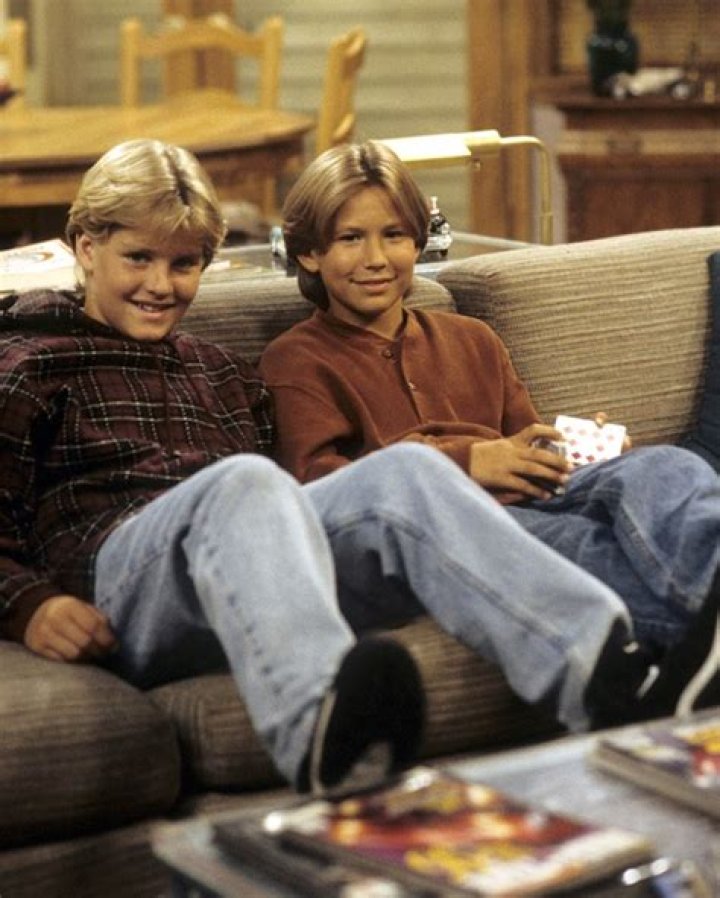 Jonathan Taylor Thomas & Zachery Ty Bryan’s TV Show — Wrote R-Rated Pilot – Hollywood Life