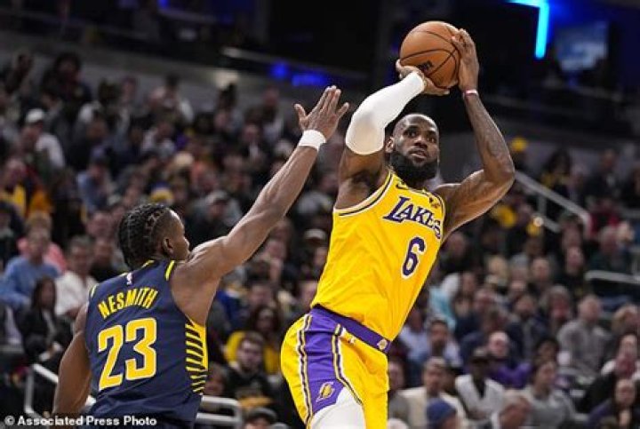 LeBron James Screams Over Being the Oldest Player in the NBA – Hollywood Life