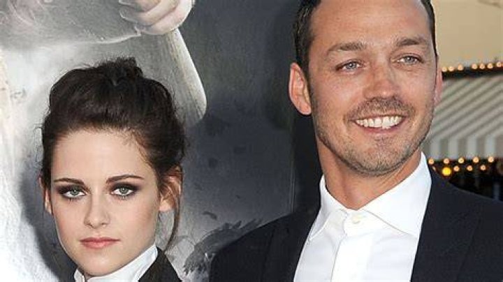 Rupert Sanders & Kristen Stewart Cheating — THE Kissing Photos