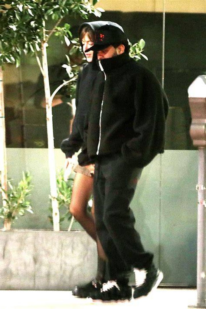 The Weeknd & Simi Khadra Enjoy Date Night In Beverly Hills: Photo – Hollywood Life